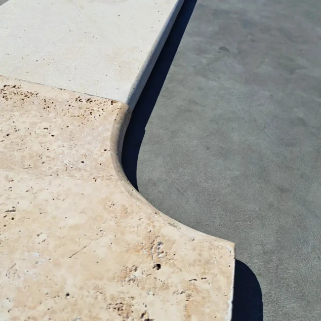 Trawertyn Classic Mix Kamień Brzegowy Narożny 3 cm 40,6×61 cm | Obrzeża do basenu Bullnose