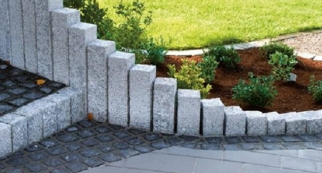 Wytrzymała palisada z granitu G603 New (120x10x10 cm). Odporna na warunki atmosferyczne i uszkodzenia mechaniczne. Gwarancja trwałości na wiele lat w ogrodzie.