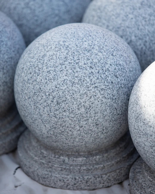 Ogrodowa Kula Granitowa polerowana G603 fi 40 cm