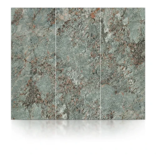 Drei WPC-Platten Green Forest nebeneinander mit wiederholbarem, grünem Glanzmuster