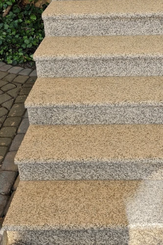 Schodek granitowy żółty G682 Bullnose 100x35x2 cm – stopnica / obrzeże basenowe