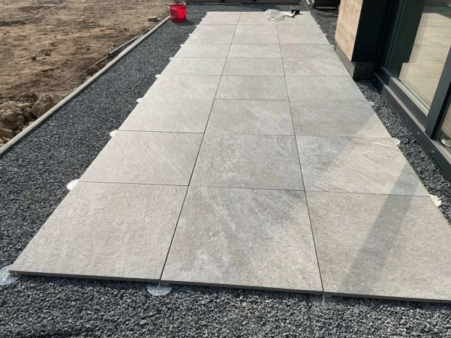 Podkładka tarasowa transparentna 2 mm DDP002T
