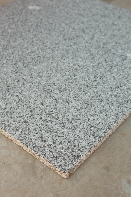 Płytka granitowa Dark Grey New G654 płomieniowana 60x60x1,5 cm