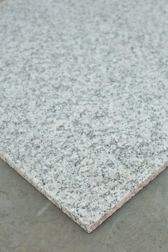 Płytka granitowa szara płomieniowana Bianco Sardo G602 60x60x2 cm