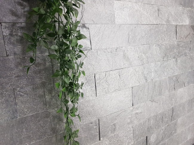 Kamień elewacyjny-dekoracyjny kwarcytowy Silver Grey Brick 10x30