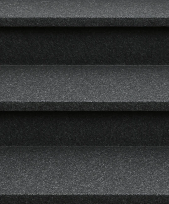 Stopnica bazaltowa płomieniowana G690 Bazalt Black 150x33x2 cm