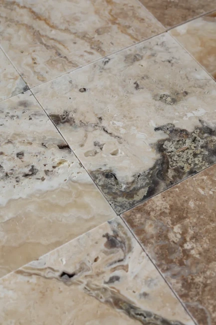 Trawertyn Philadelphia Niewypełniony Szlif Bębnowany 20,3x20,3x1,2 cm