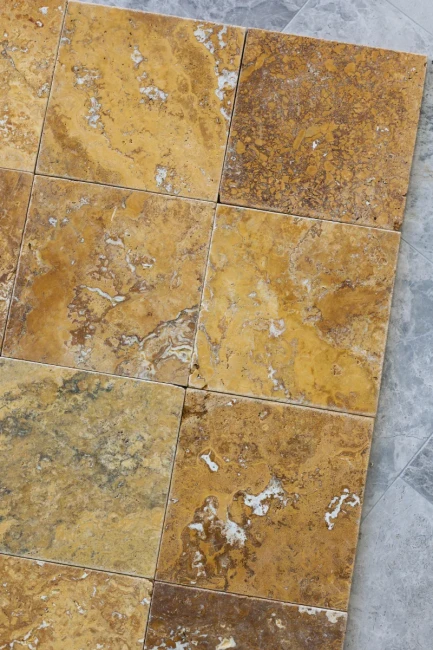 Trawertyn Yellow Szlifowany Niewypełniony Modern Tumbled 20,3×20,3x1,2 cm