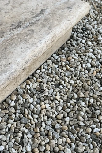 Trawertyn Parapet / Stopnica kamienna Silver Latte Bębnowany 135x35x3 cm Bullnose