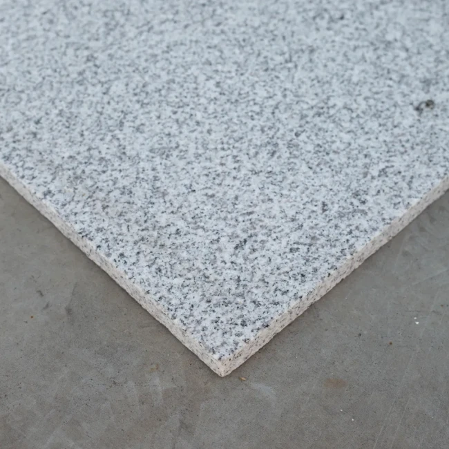 Zestaw Stopnica Granitowa Płomień G603 Bullnose 135x35x2 + Podstopnica Poler 135x15x2 cm